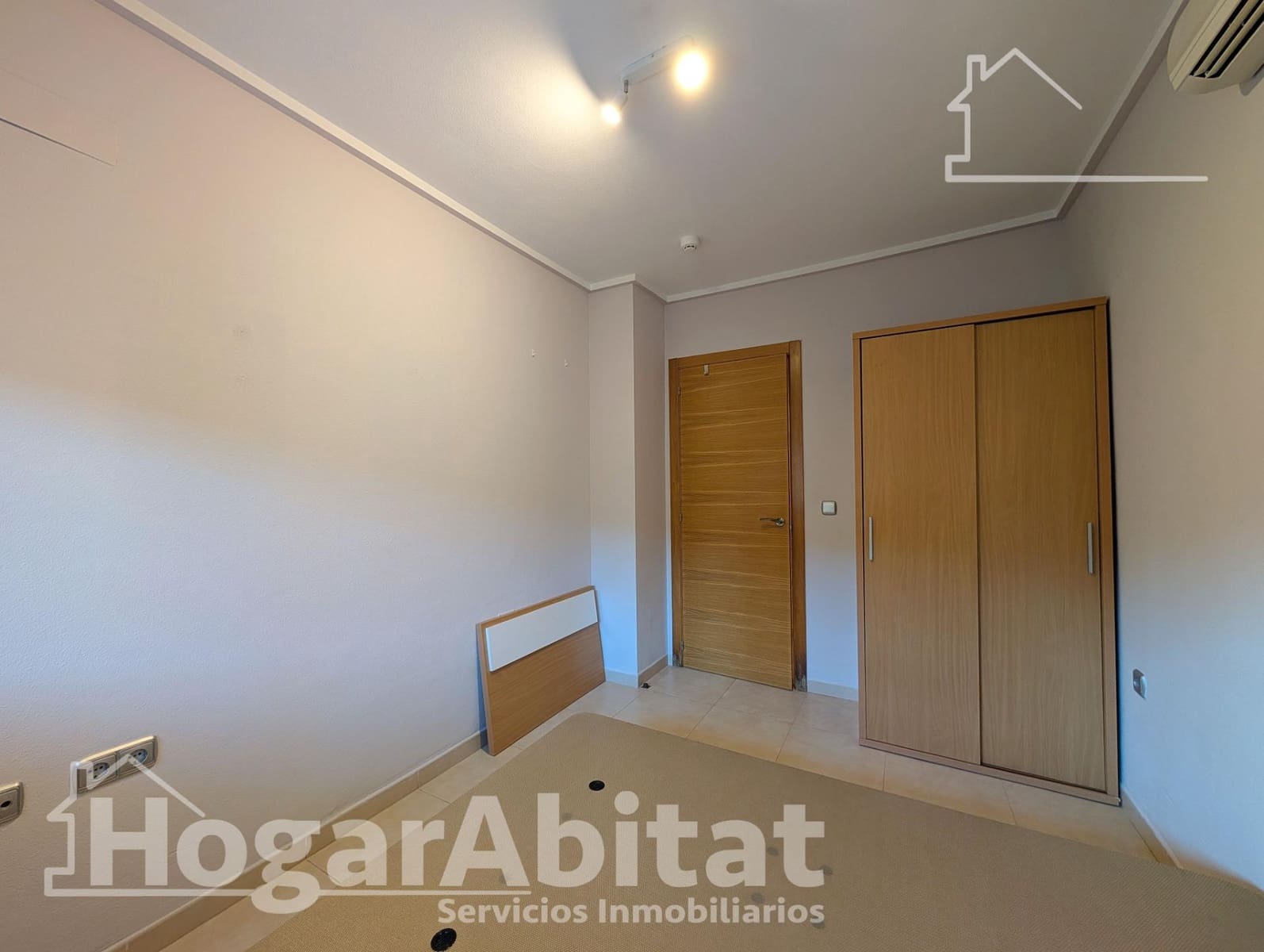 2 makuuhuone Asunto myytävänä paikassa Alicante kaupunki mukana uima-altaan 
autotalli - 205 000 € (Ref: 9778224)