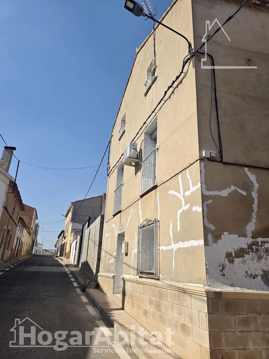 5 soverom Hus til salgs i Venta del Moro - € 100 000 (Ref: 9778229)