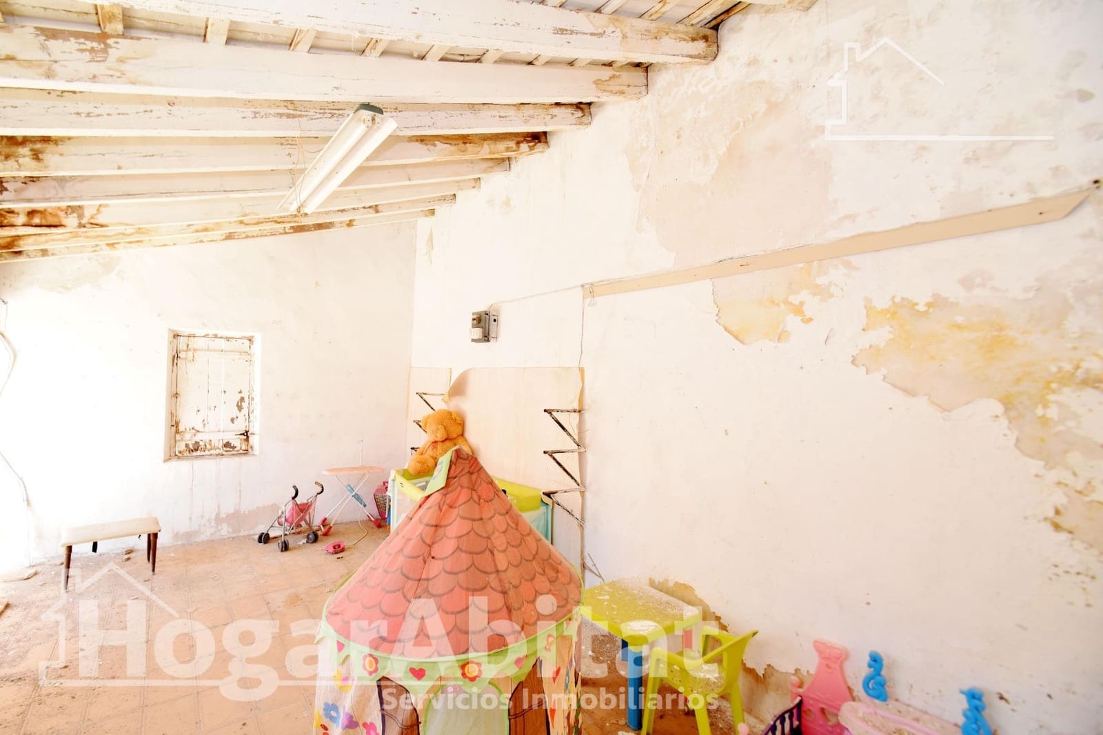 4 soveværelse Byhus til salg i La Vall d'Uixo med garage - € 80.000 (Ref: 9778230)