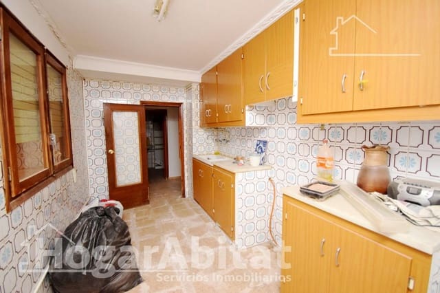 6 slaapkamer Huis te koop in L'Alcora - € 75.000 (Ref: 9778231)