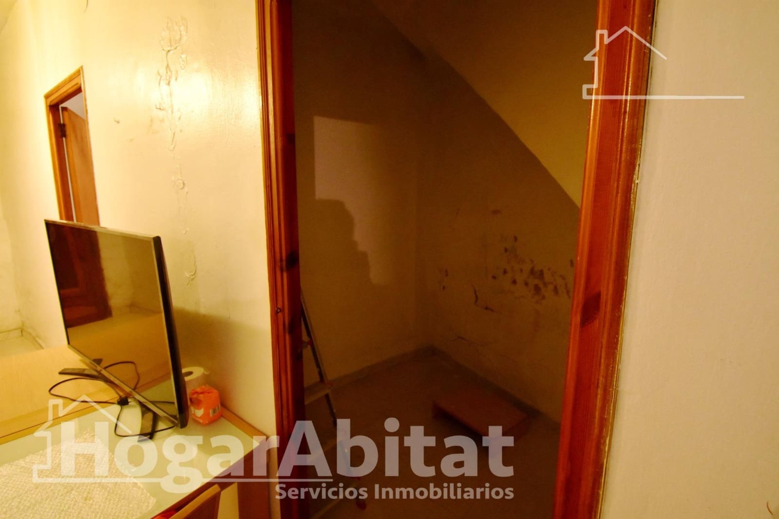 2 makuuhuone Omakotitalo myytävänä paikassa Favara - 124 000 € (Ref: 9778239)