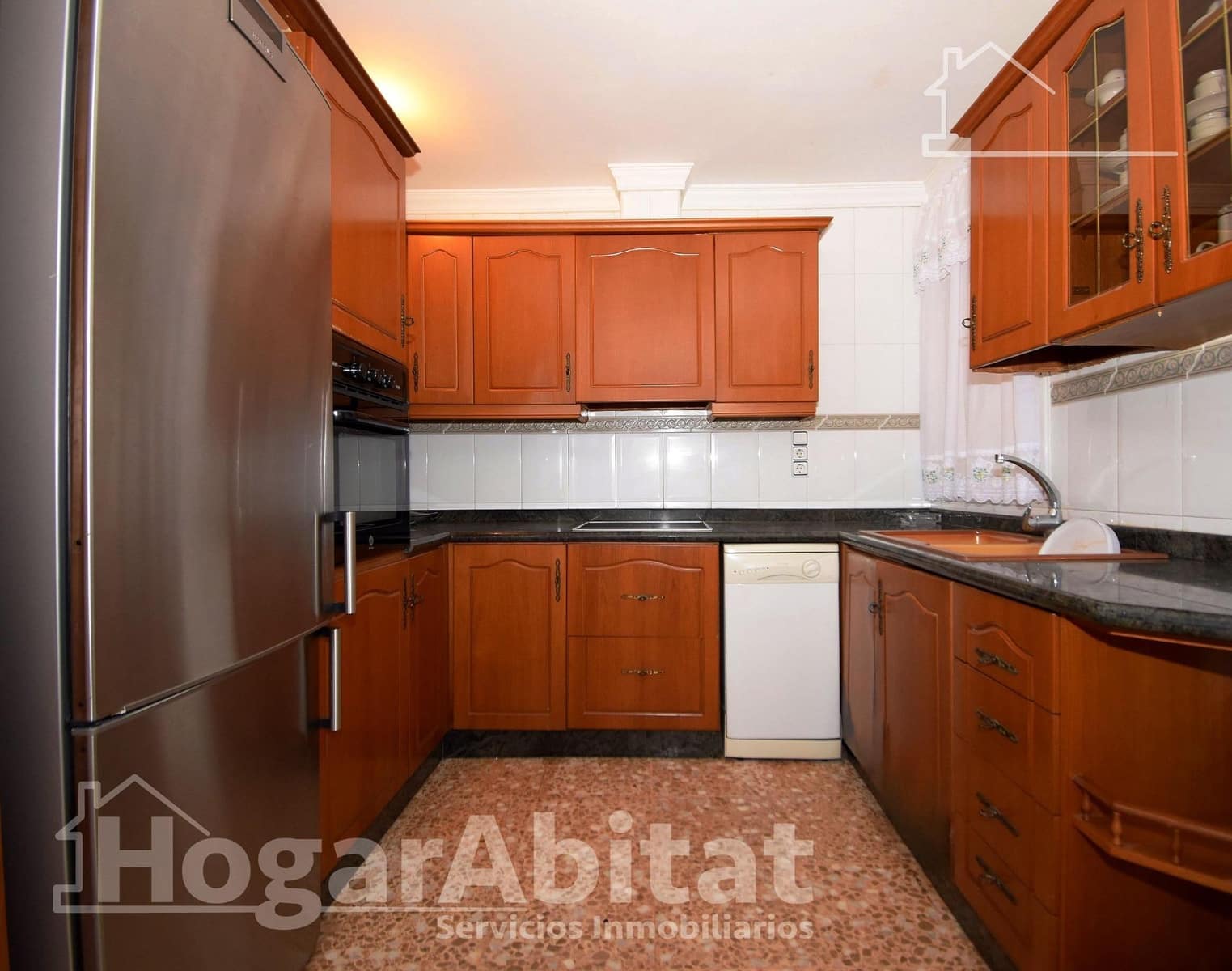 5 makuuhuone Omakotitalo myytävänä paikassa Pego mukana 
autotalli - 148 000 € (Ref: 9778242)