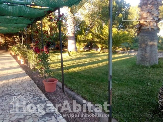 4 soverom Villa til salgs i Badajoz by med svømmebasseng garasje - € 202 000 (Ref: 9780615)