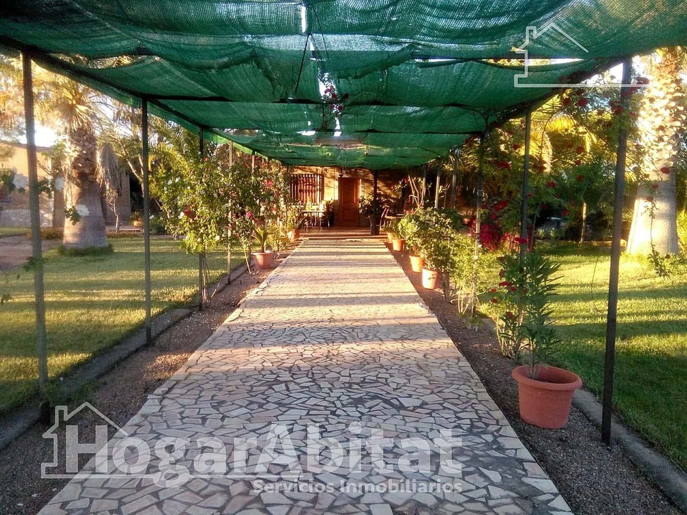 4 soverom Villa til salgs i Badajoz by med svømmebasseng garasje - € 202 000 (Ref: 9780615)