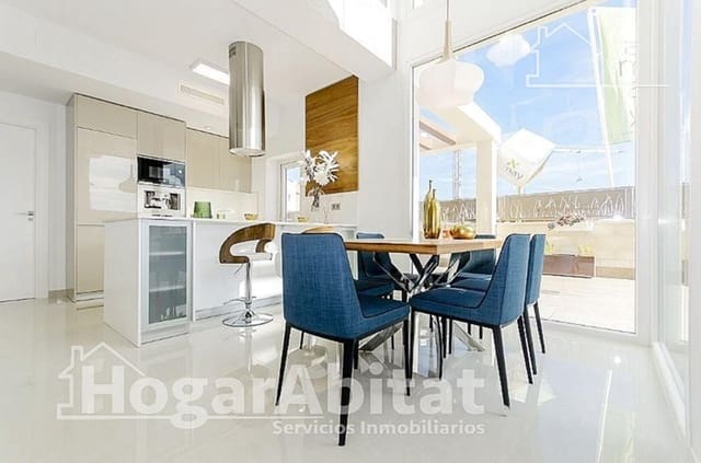 3 chambre Villa/Maison à vendre à Almería ville avec piscine garage - 459 000 € (Ref: 9780617)