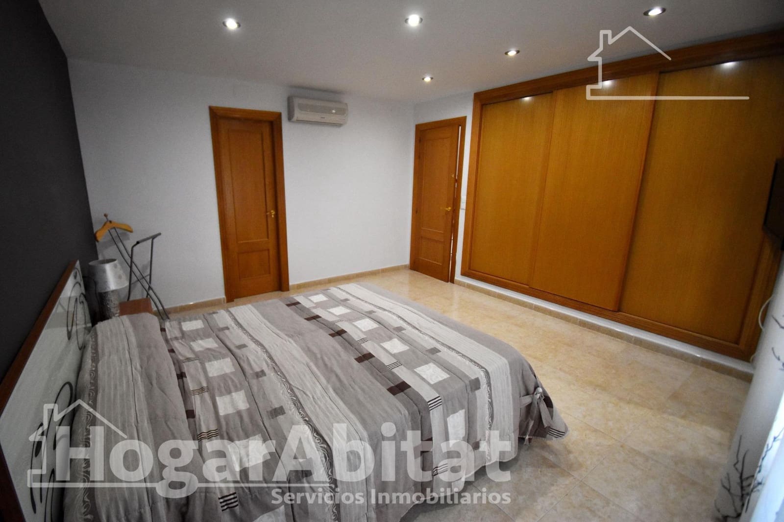 3 quarto Moradia em Banda para venda em Onda com garagem - 170 000 € (Ref: 9780629)
