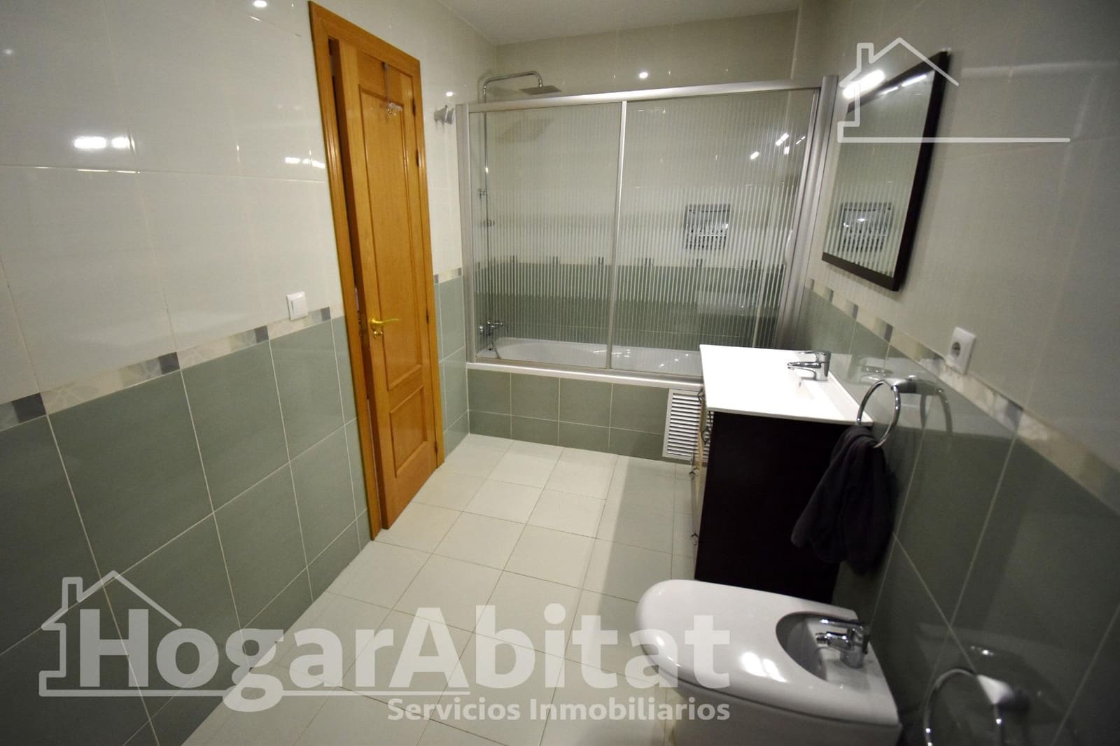 3 quarto Moradia em Banda para venda em Onda com garagem - 170 000 € (Ref: 9780629)