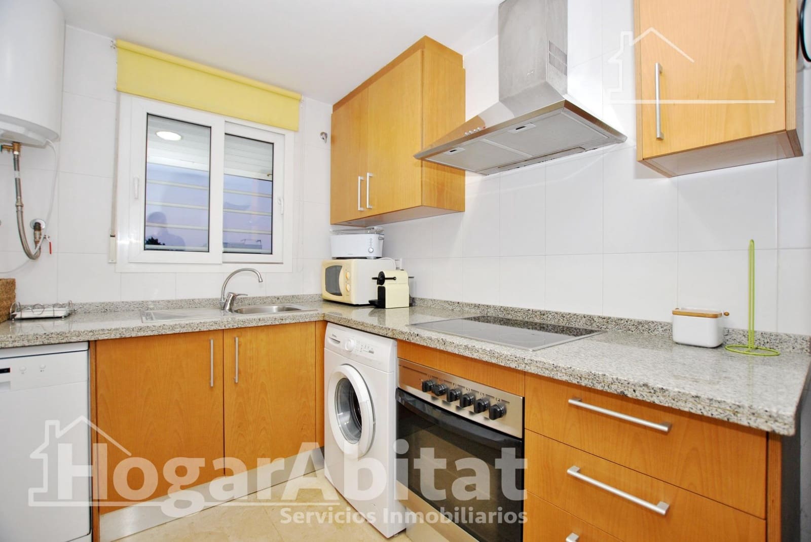 2 soverom Leilighet til salgs i Oliva med svømmebasseng garasje - € 220 000 (Ref: 9780638)