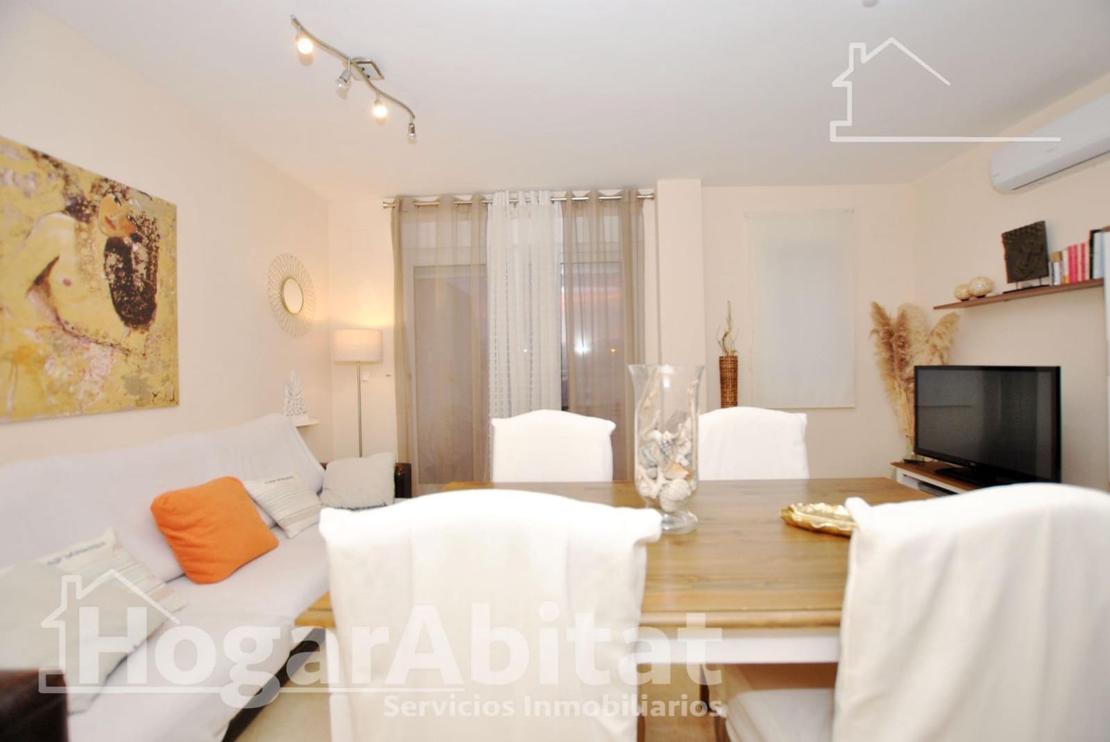 2 soverom Leilighet til salgs i Oliva med svømmebasseng garasje - € 220 000 (Ref: 9780638)