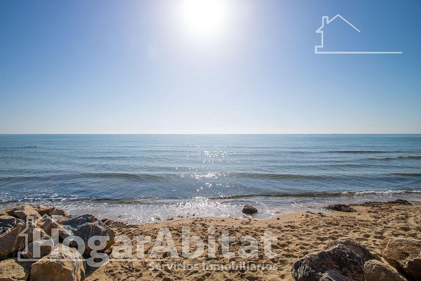 3 bedroom Villa for sale in La Marina del Pinet with garage - € 623,000 (Ref: 9780641)