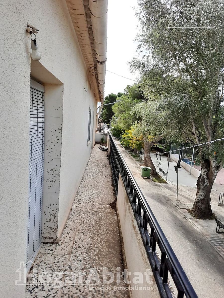 Casa de 5 habitaciones en Villena en venta con garaje - 160.000 € (Ref: 9780662)