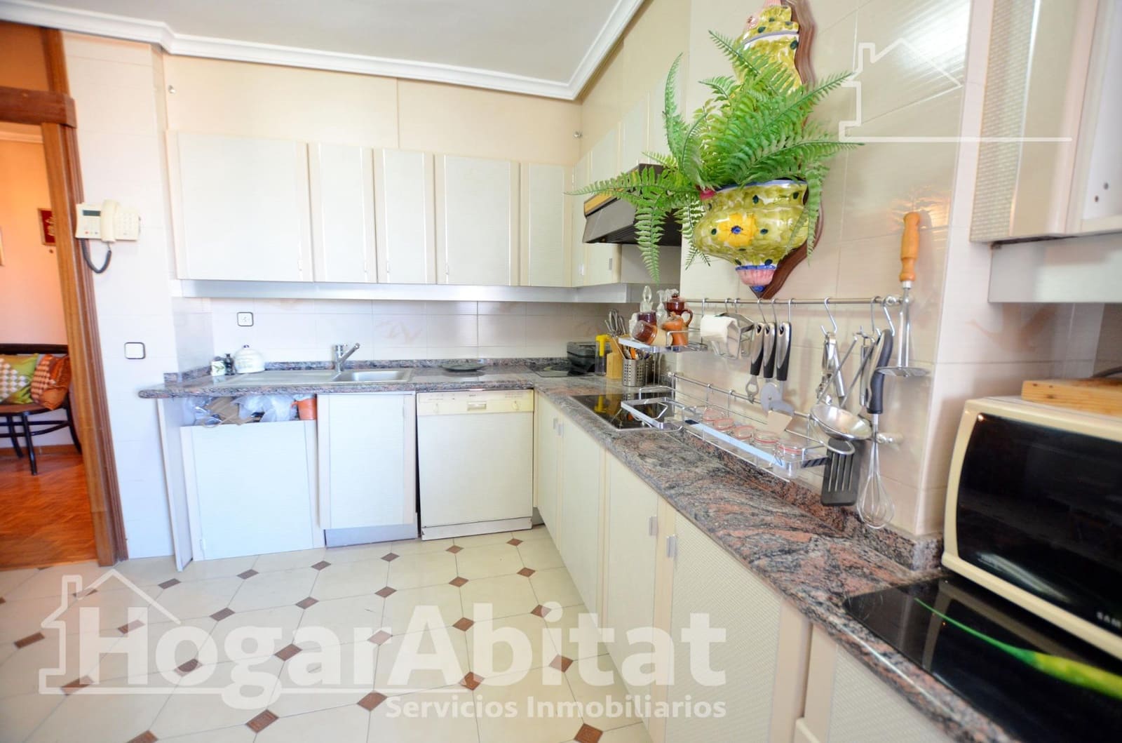 Piso de 4 habitaciones en Alicante / Alacant ciudad en venta con piscina garaje - 390.000 € (Ref: 9787749)