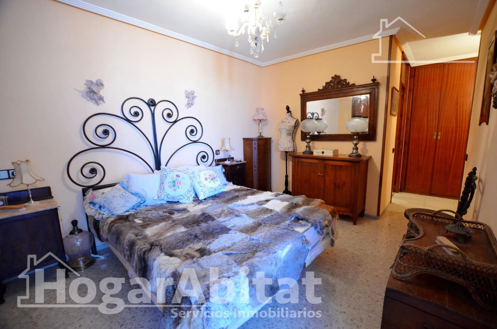 Piso de 4 habitaciones en Alicante / Alacant ciudad en venta con piscina garaje - 390.000 € (Ref: 9787749)