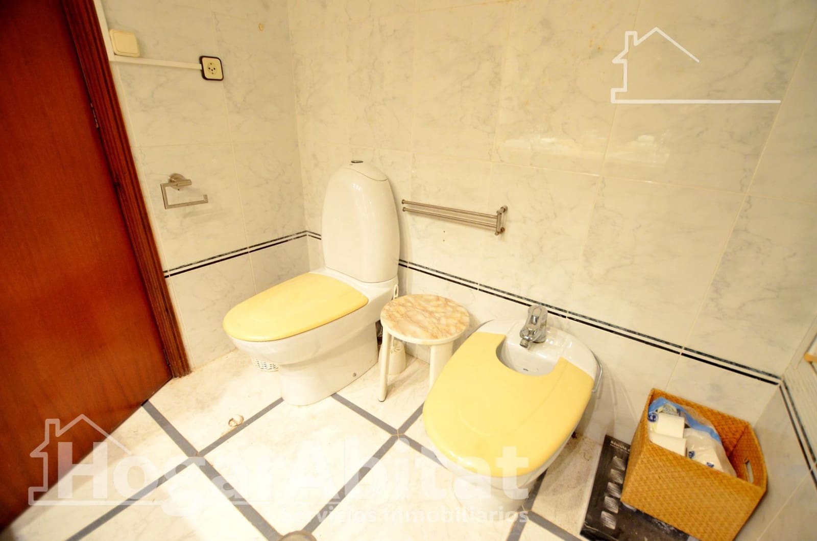 Piso de 4 habitaciones en Alicante / Alacant ciudad en venta con piscina garaje - 390.000 € (Ref: 9787749)