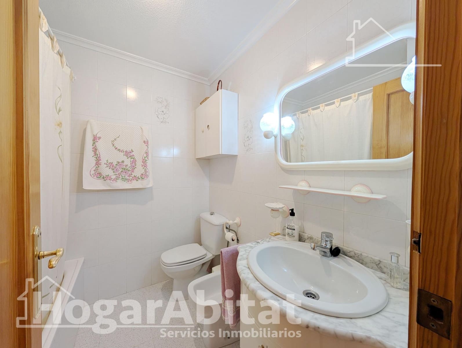 3 bedroom Flat for sale in Arenales del Sol with garage - € 288,000 (Ref: 9787754)