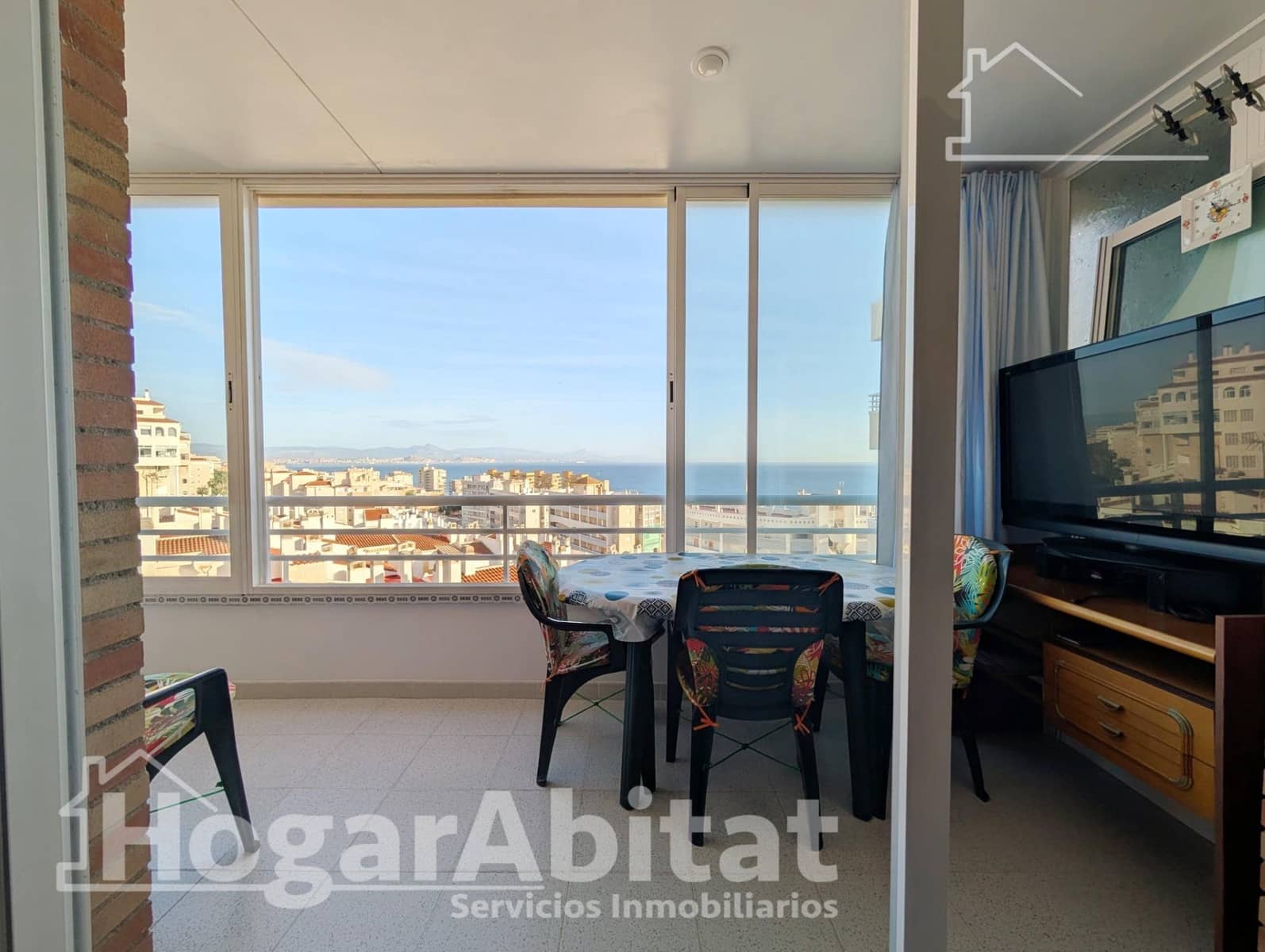 3 bedroom Flat for sale in Arenales del Sol with garage - € 288,000 (Ref: 9787754)