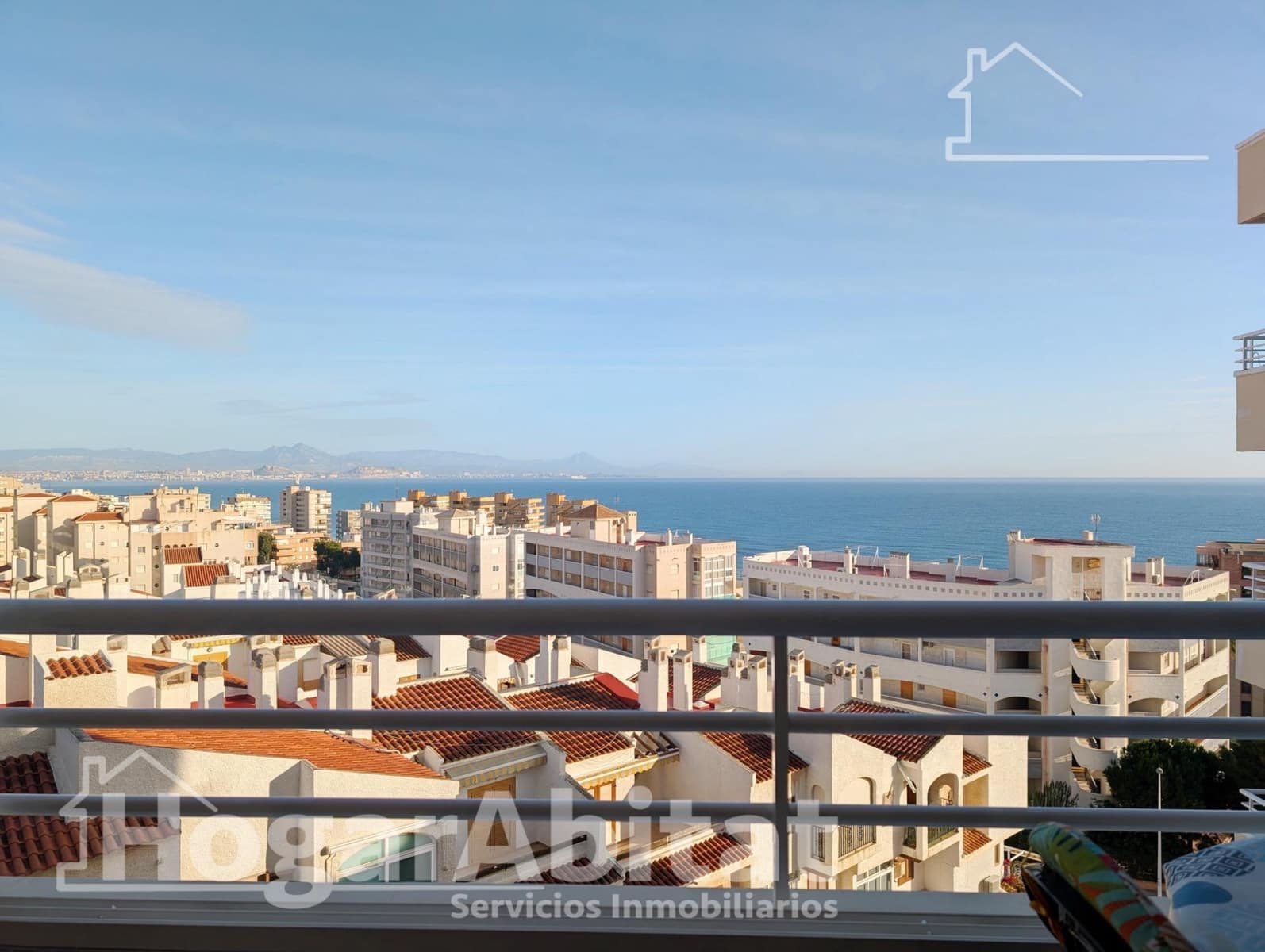 3 bedroom Flat for sale in Arenales del Sol with garage - € 288,000 (Ref: 9787754)