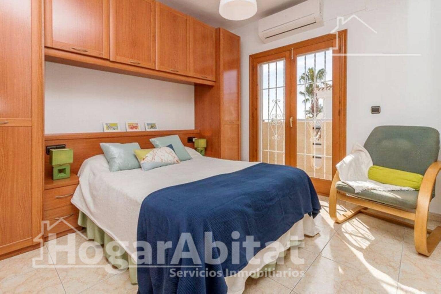 3 quarto Moradia em Banda para venda em Playa Flamenca com garagem - 239 000 € (Ref: 9787768)