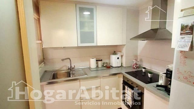 3 bedroom Flat for sale in Torrevieja with garage - € 255,000 (Ref: 9787771)