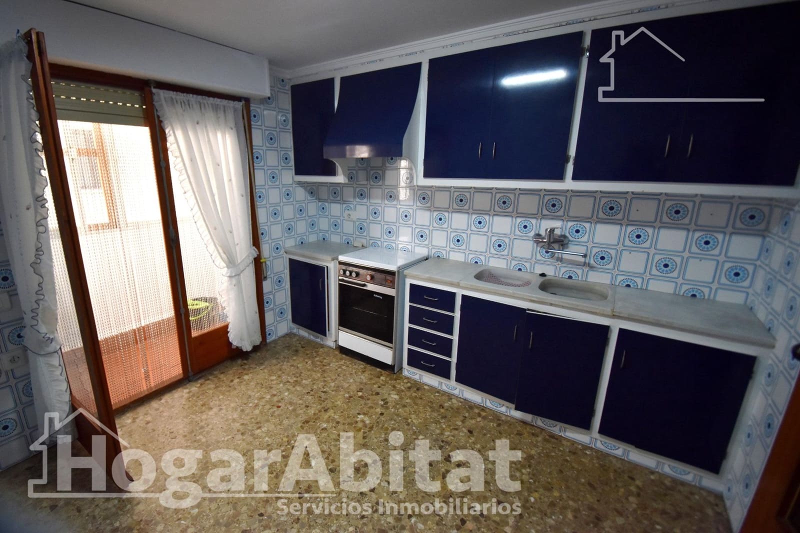 4 bedroom Flat for sale in L'Alcora - € 98,000 (Ref: 9787796)