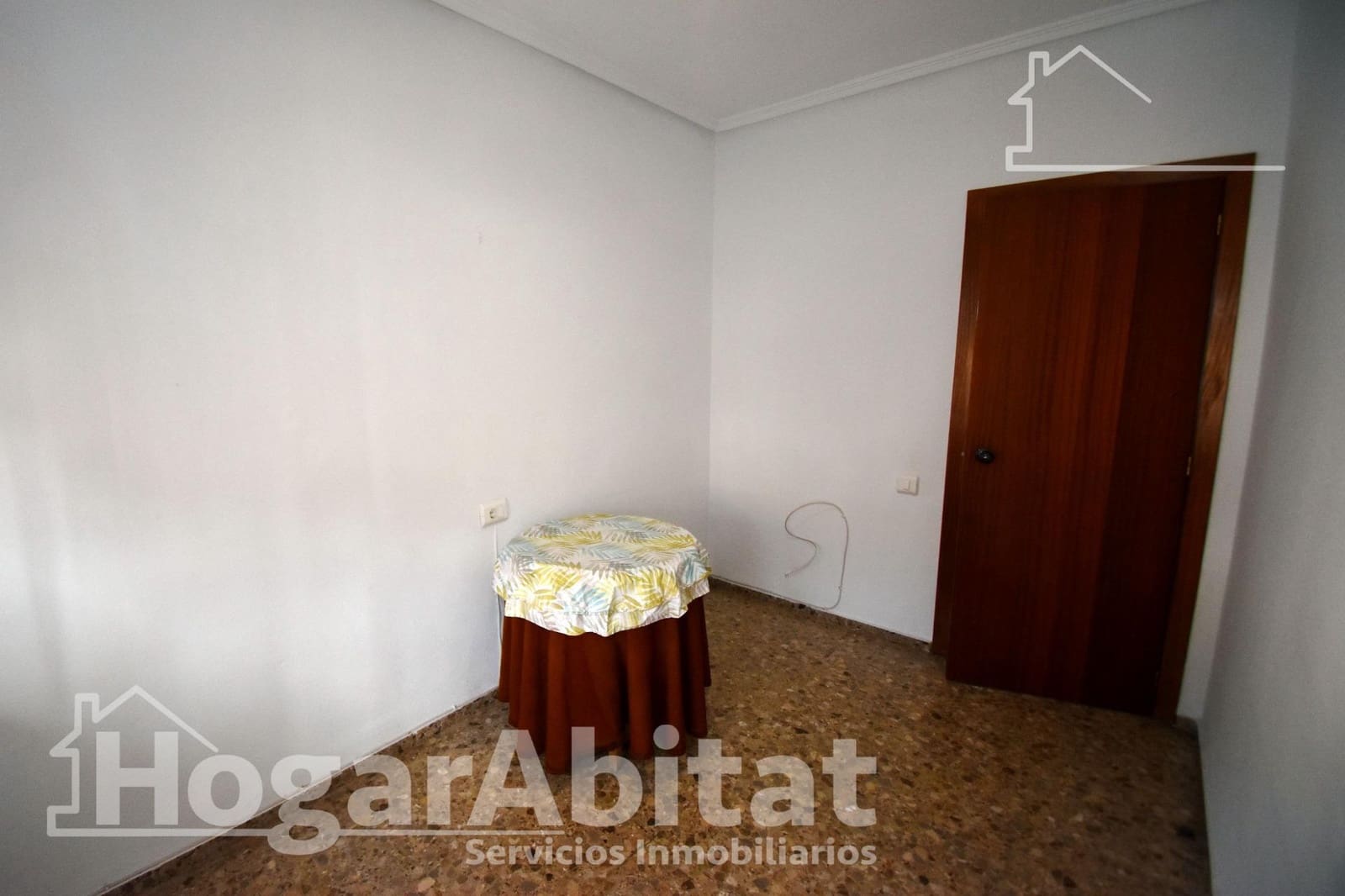4 bedroom Flat for sale in L'Alcora - € 98,000 (Ref: 9787796)