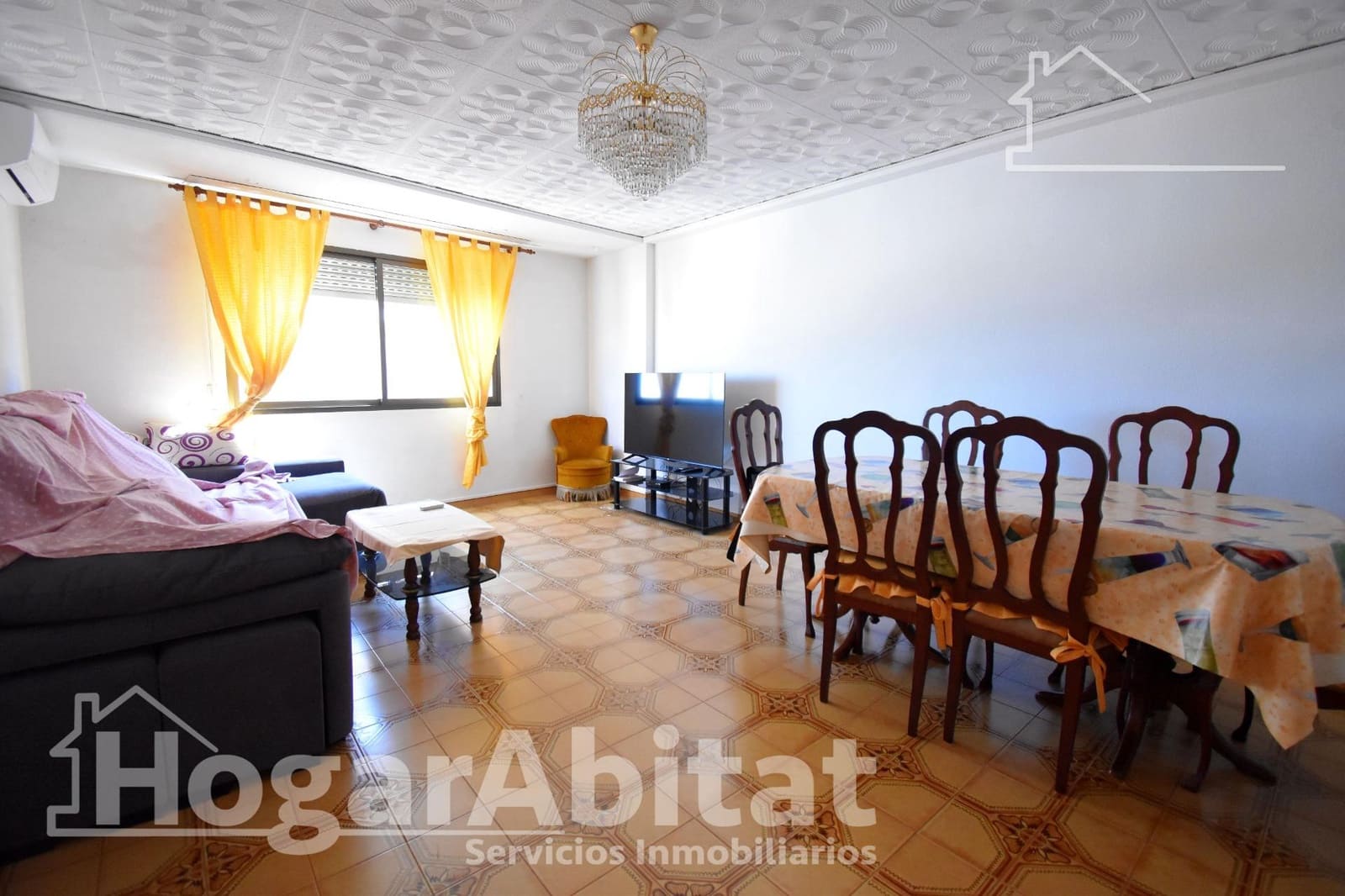 4 bedroom Flat for sale in Piles with garage - € 115,000 (Ref: 9787800)