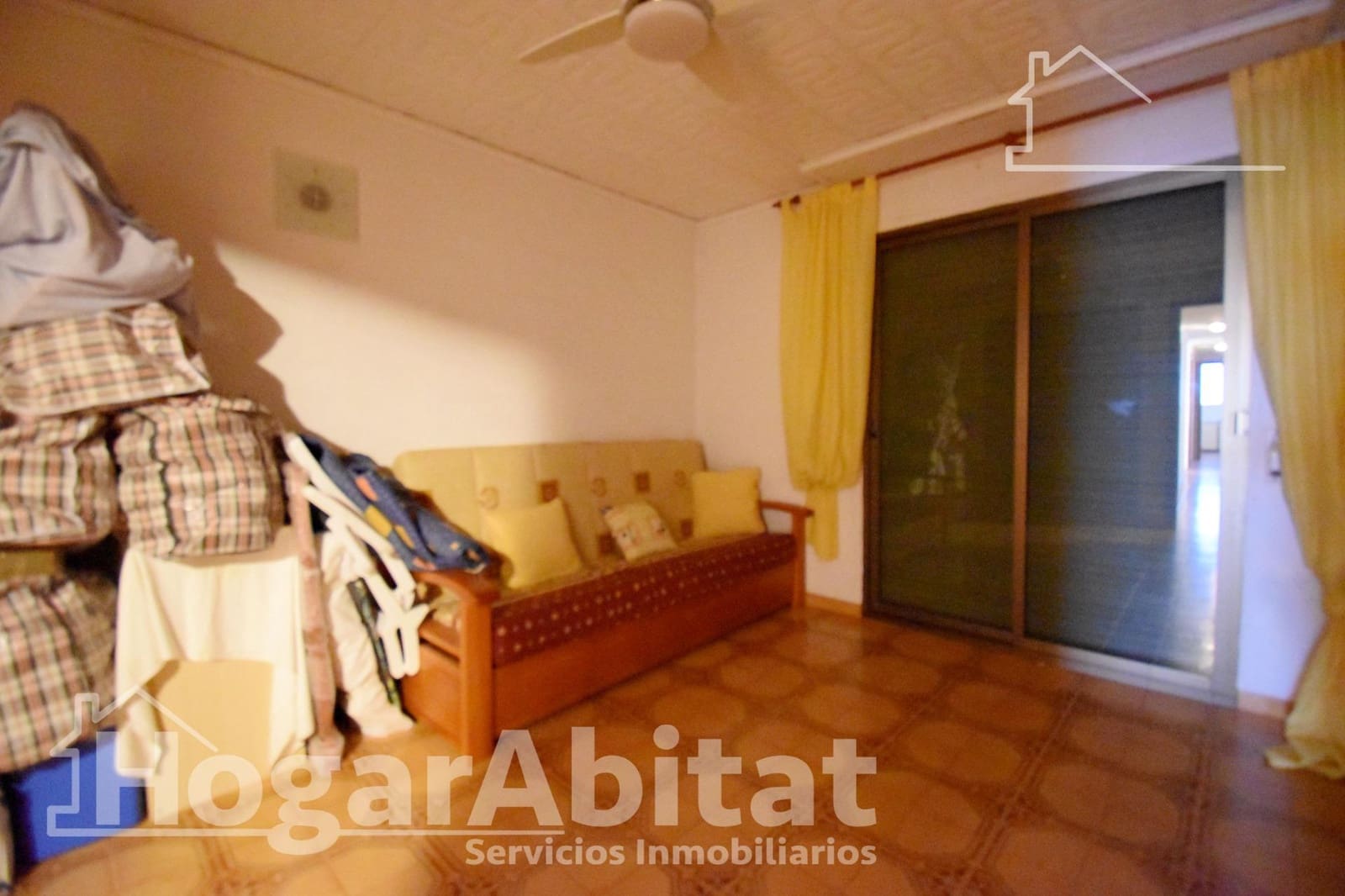 4 bedroom Flat for sale in Piles with garage - € 115,000 (Ref: 9787800)