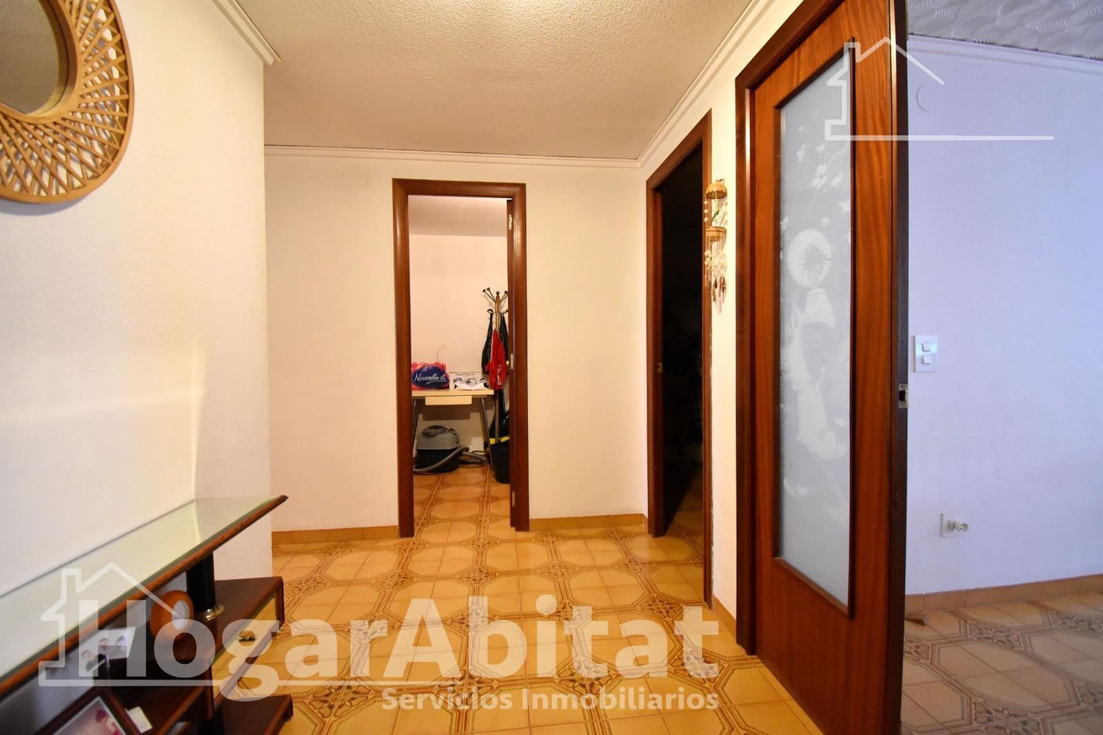 4 bedroom Flat for sale in Piles with garage - € 115,000 (Ref: 9787800)