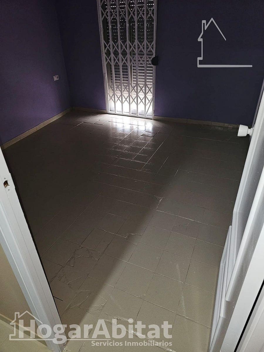 5 bedroom Townhouse for sale in Venta del Moro - € 95,000 (Ref: 9787806)