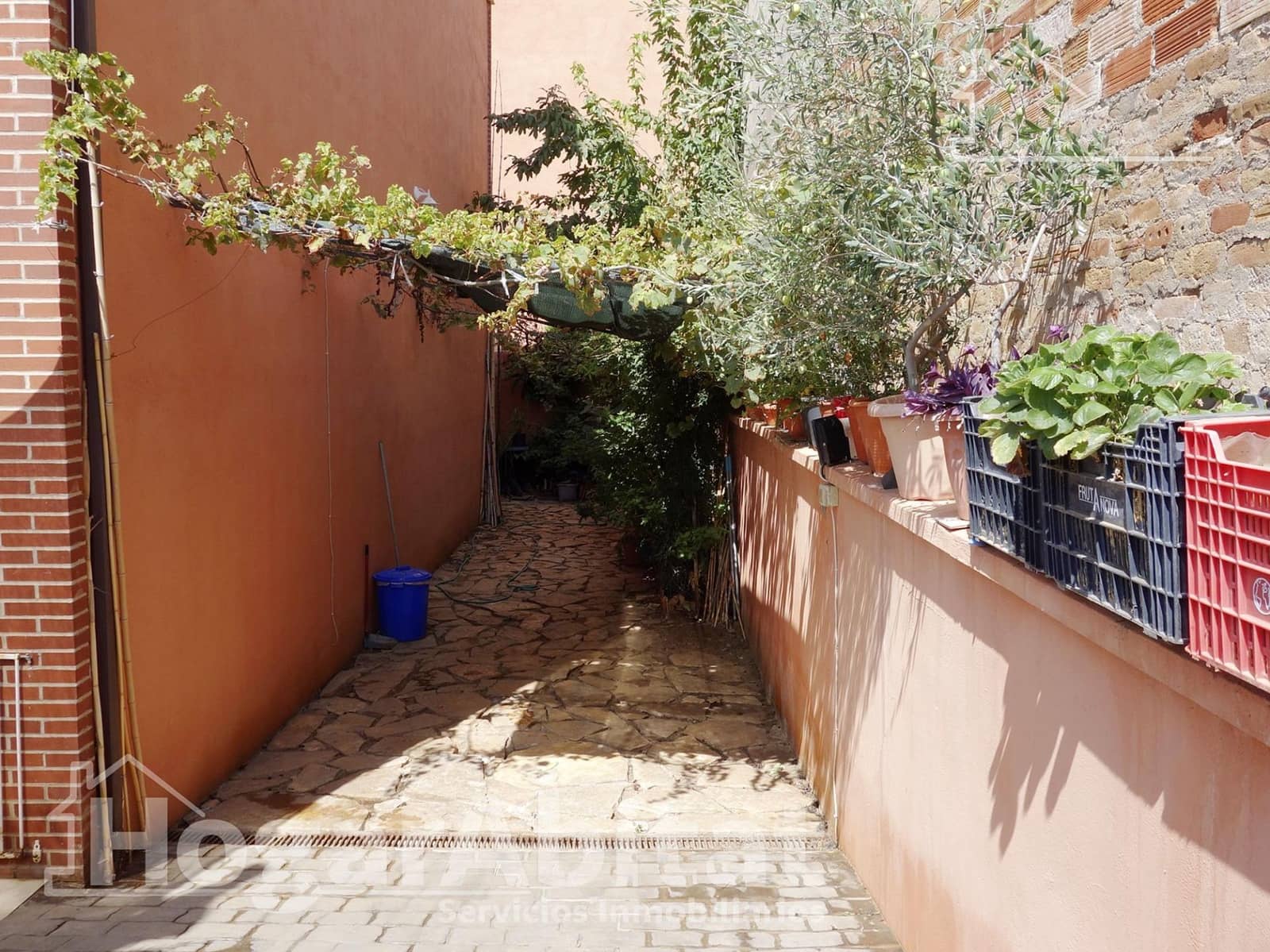 3 sovrum Radhus till salu i Almassora / Almazora - 234 000 € (Ref: 9788441)