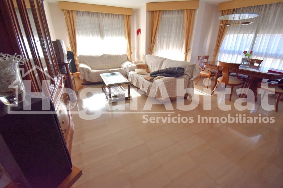 3 sovrum Lägenhet till salu i Castello de la Plana med garage - 330 000 € (Ref: 9788442)