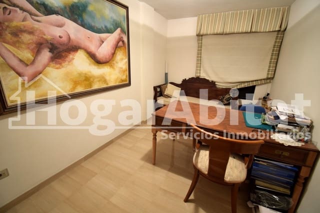 3 sovrum Lägenhet till salu i Castelló de la Plana med garage - 330 000 € (Ref: 9788442)