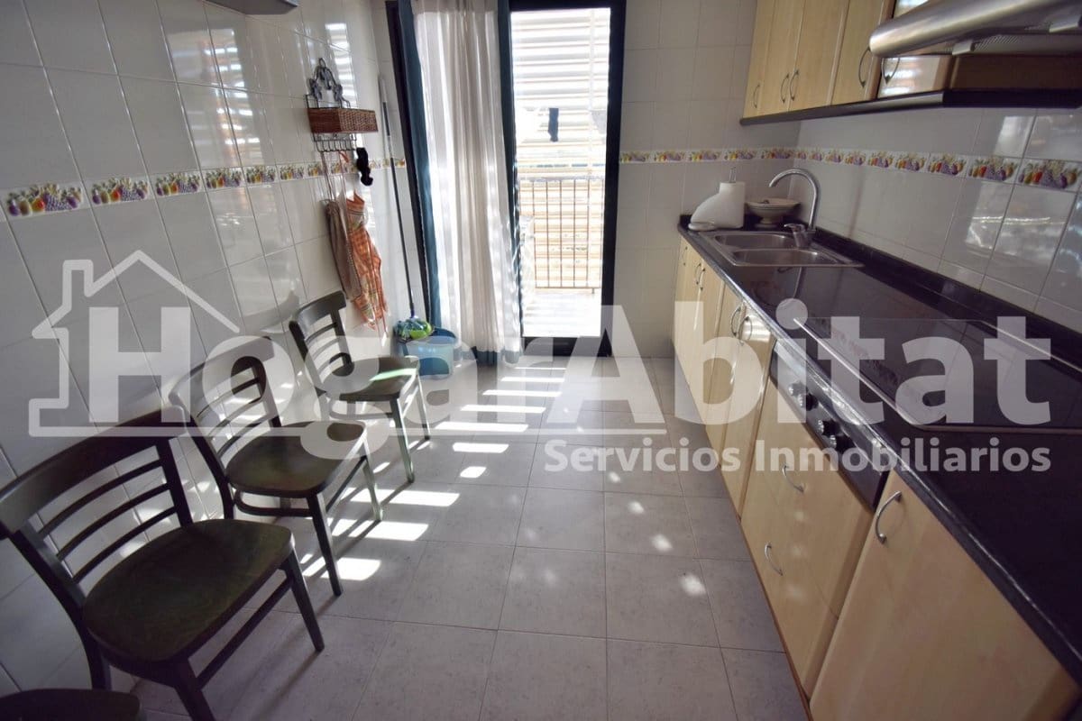 3 sovrum Lägenhet till salu i Castello de la Plana med garage - 330 000 € (Ref: 9788442)