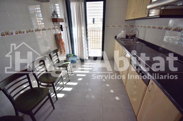 3 sovrum Lägenhet till salu i Castelló de la Plana med garage - 330 000 € (Ref: 9788442)