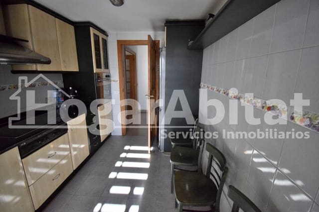 3 sovrum Lägenhet till salu i Castelló de la Plana med garage - 330 000 € (Ref: 9788442)