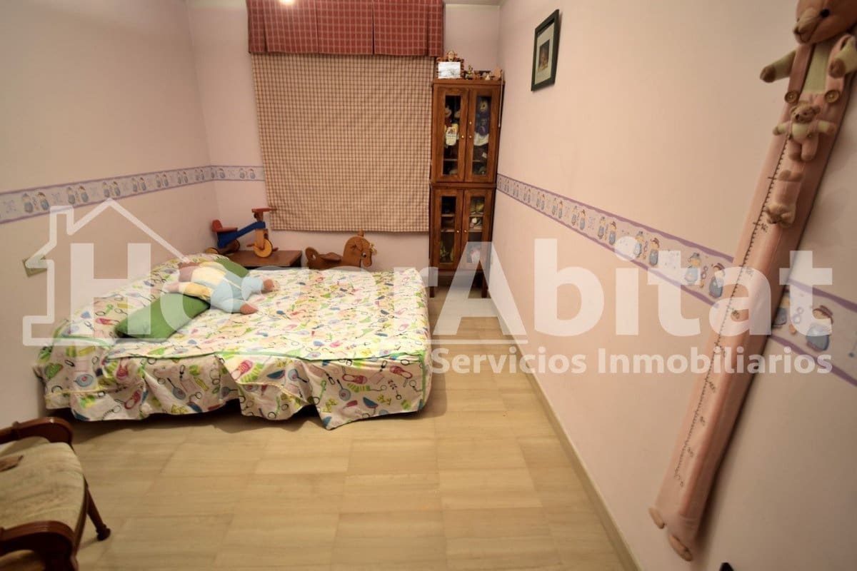 3 sovrum Lägenhet till salu i Castello de la Plana med garage - 330 000 € (Ref: 9788442)