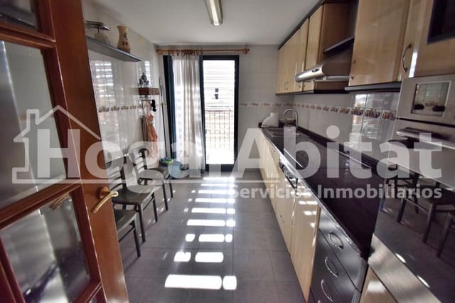 3 sovrum Lägenhet till salu i Castelló de la Plana med garage - 330 000 € (Ref: 9788442)