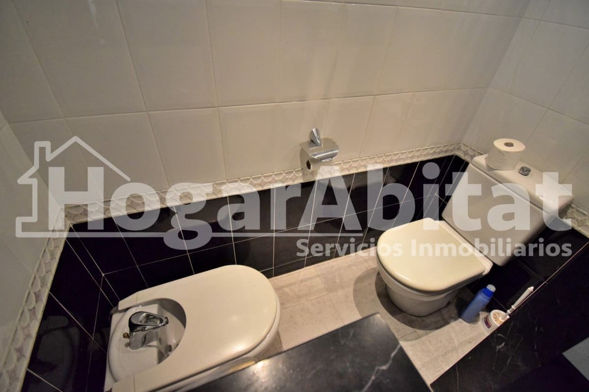 3 sovrum Lägenhet till salu i Castello de la Plana med garage - 330 000 € (Ref: 9788442)