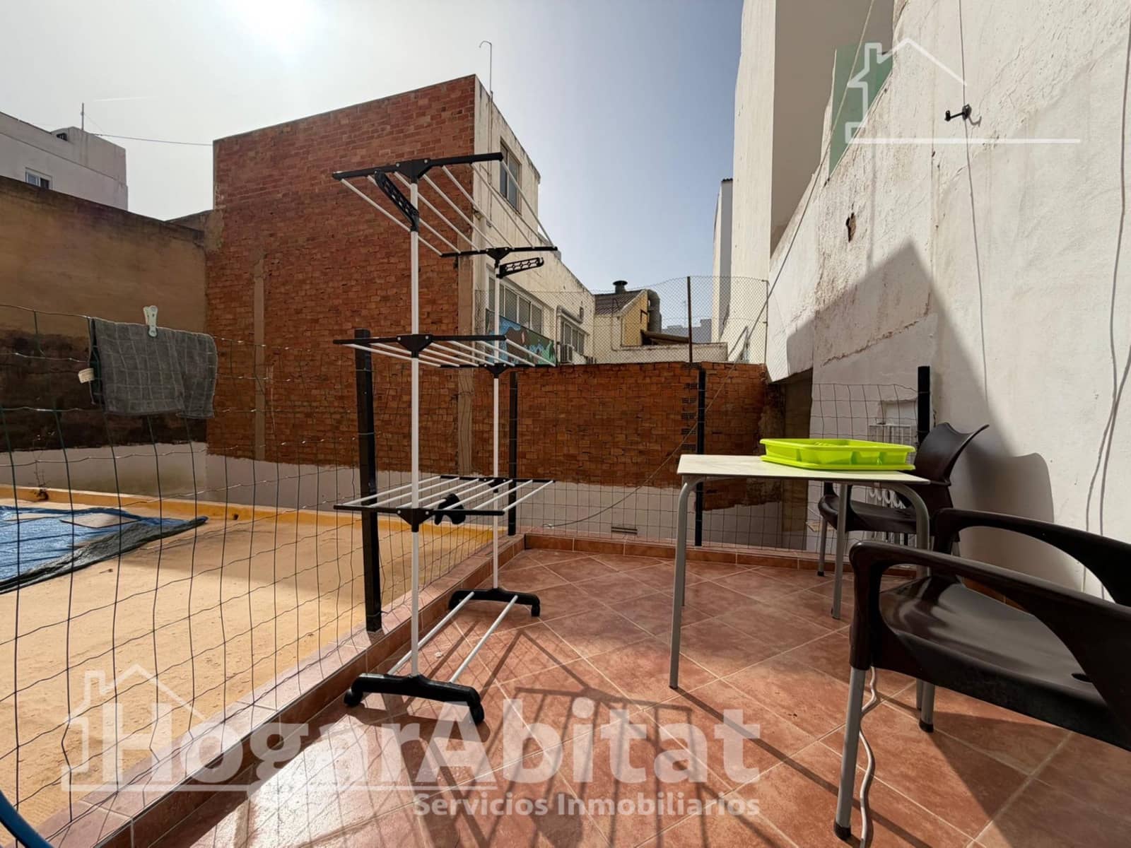 4 bedroom Flat for sale in Sagunto / Sagunt - € 125,000 (Ref: 9788448)