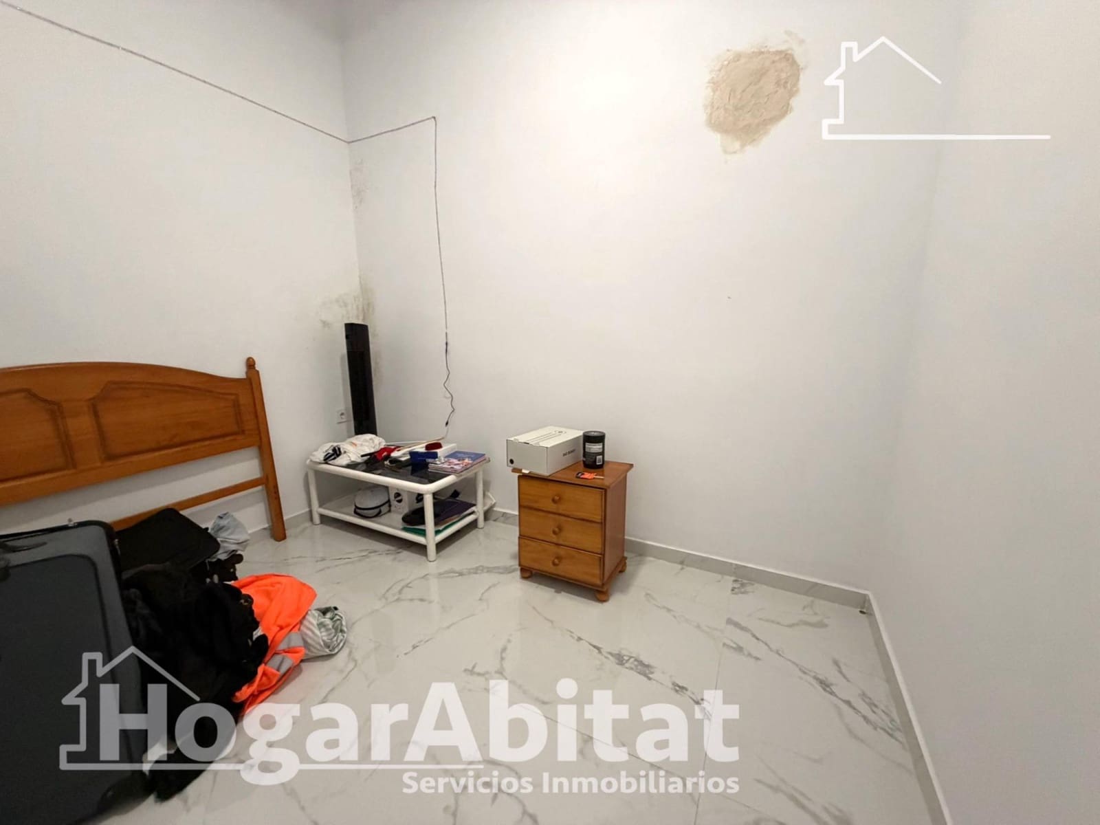 4 bedroom Flat for sale in Sagunto / Sagunt - € 125,000 (Ref: 9788448)