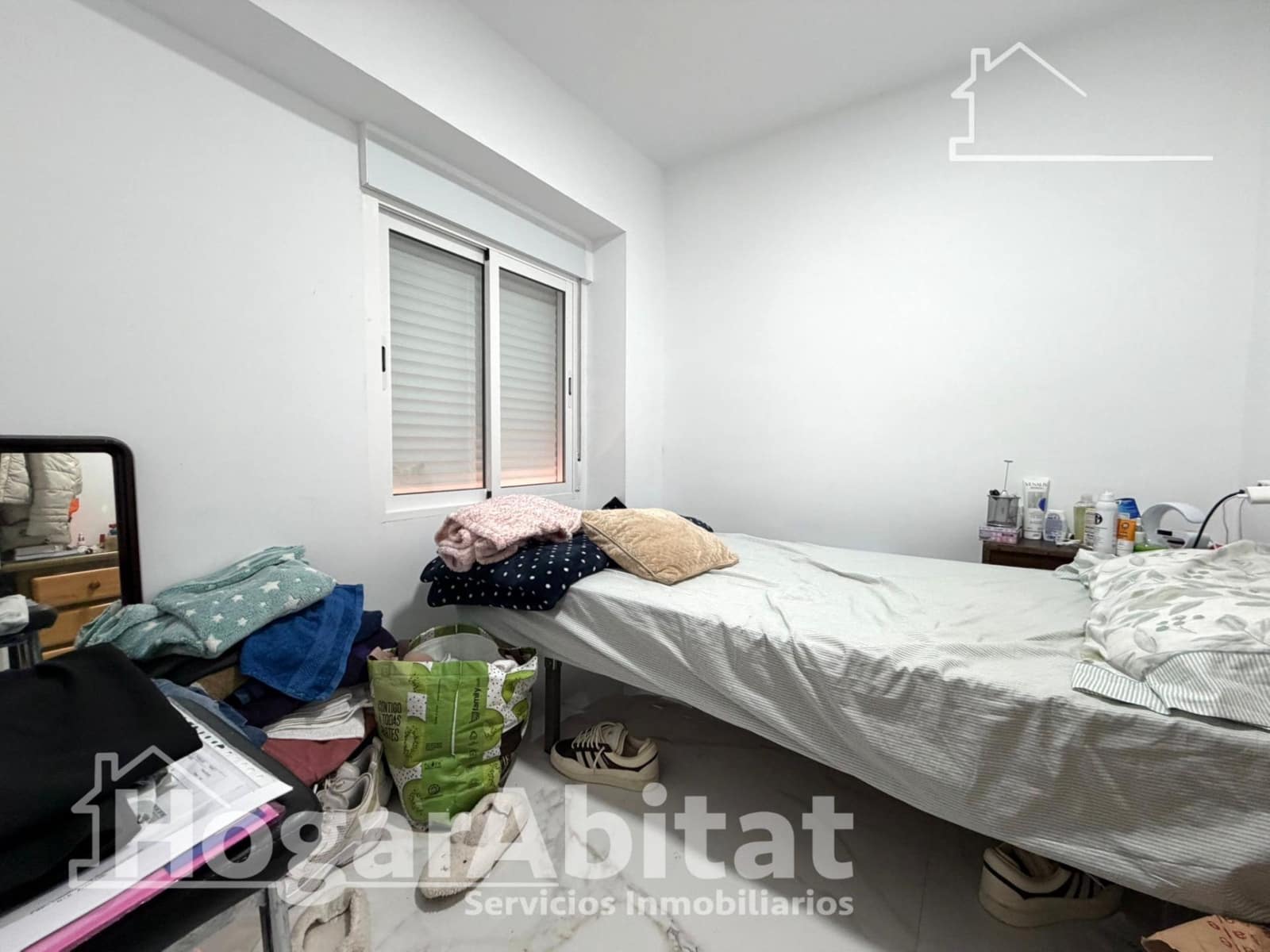 4 bedroom Flat for sale in Sagunto / Sagunt - € 125,000 (Ref: 9788448)