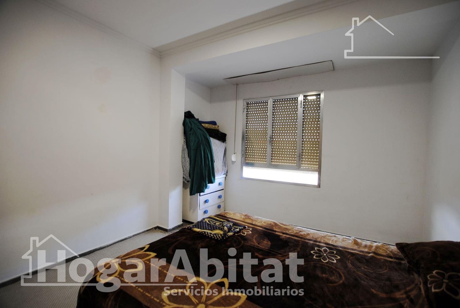 4 bedroom Flat for sale in Gandia - € 115,000 (Ref: 9788453)