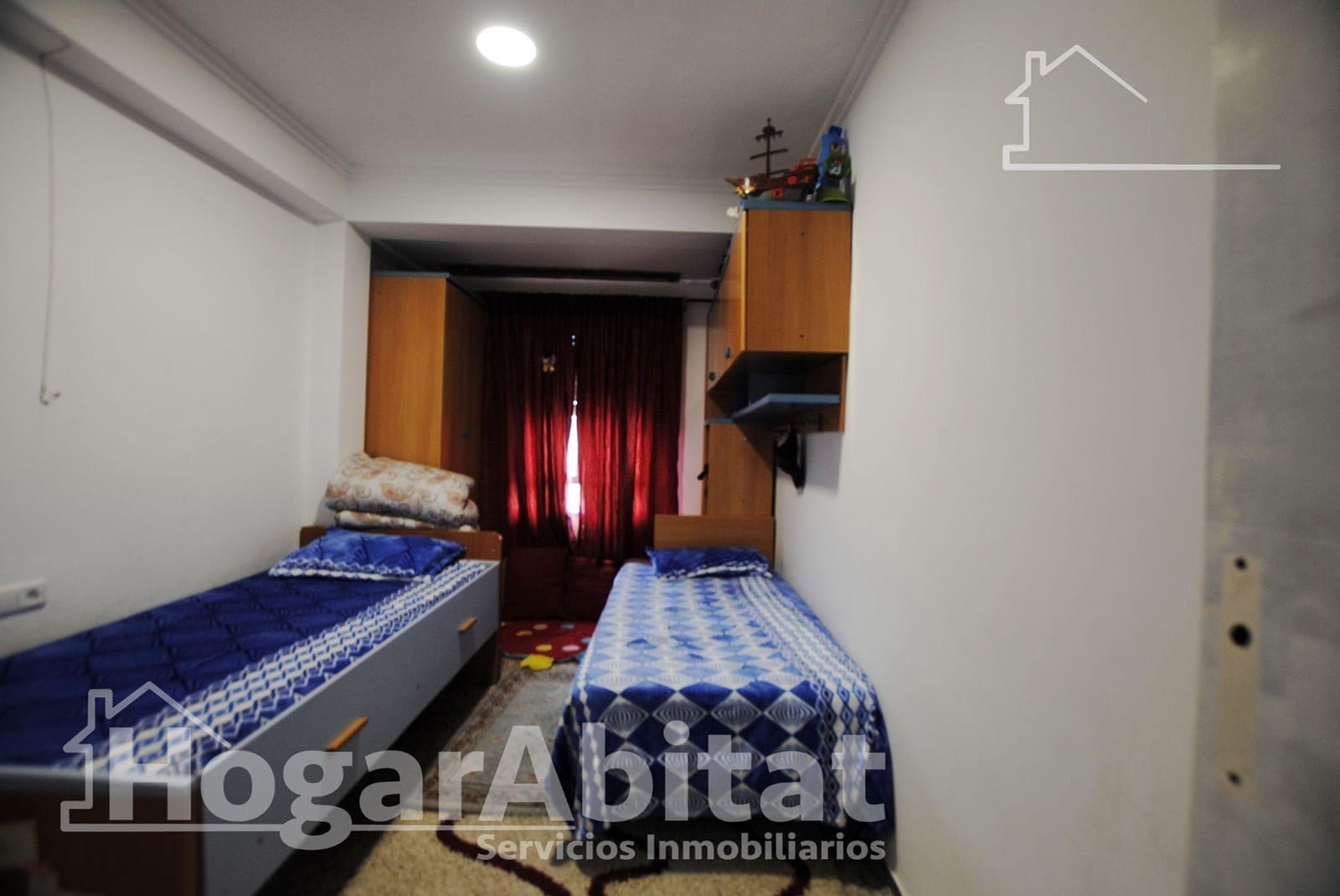 4 bedroom Flat for sale in Gandia - € 115,000 (Ref: 9788453)