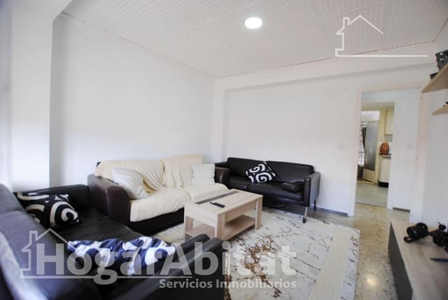 4 bedroom Flat for sale in Gandia - € 115,000 (Ref: 9788453)