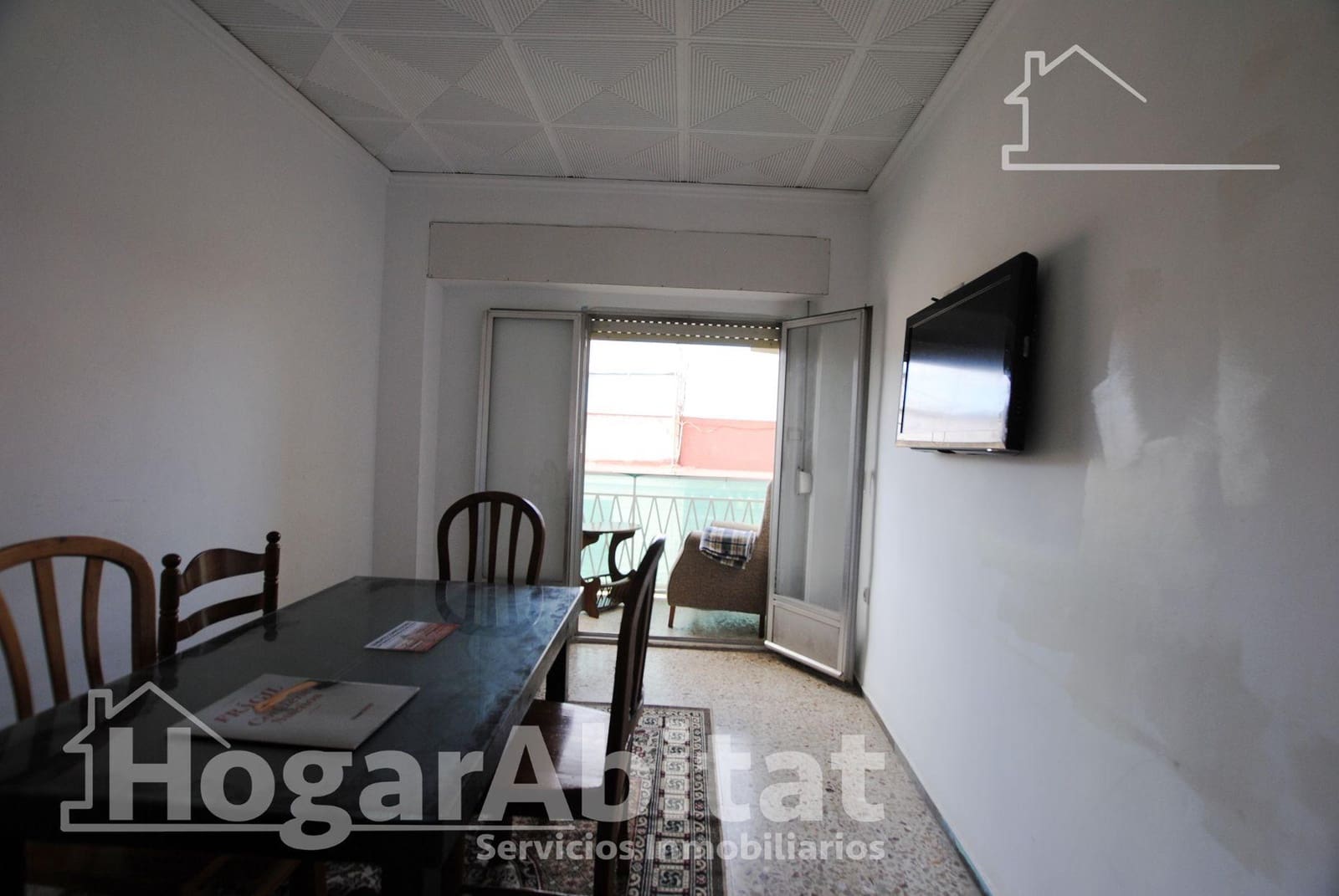 4 bedroom Flat for sale in Gandia - € 115,000 (Ref: 9788453)
