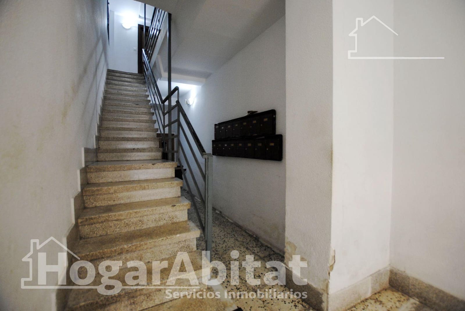 4 bedroom Flat for sale in Gandia - € 115,000 (Ref: 9788453)