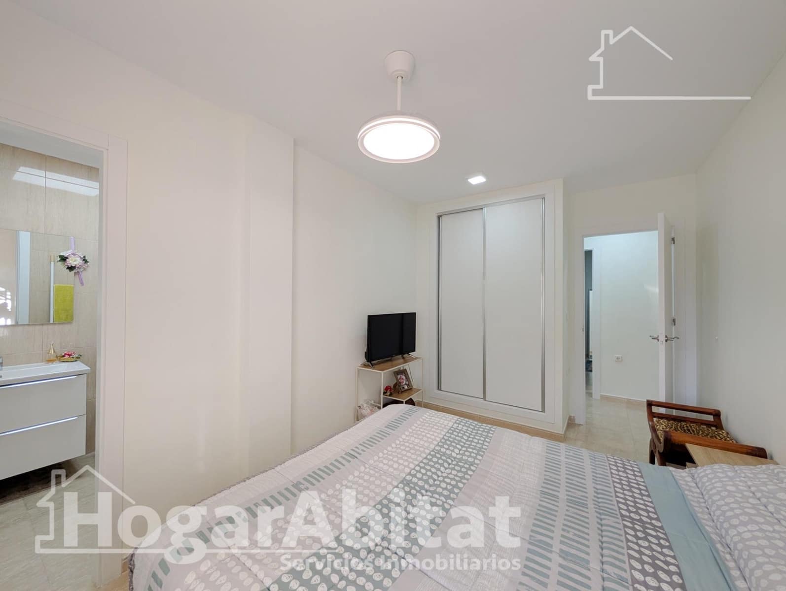 3 bedroom Flat for sale in Arenales del Sol with pool garage - € 349,000 (Ref: 9788454)