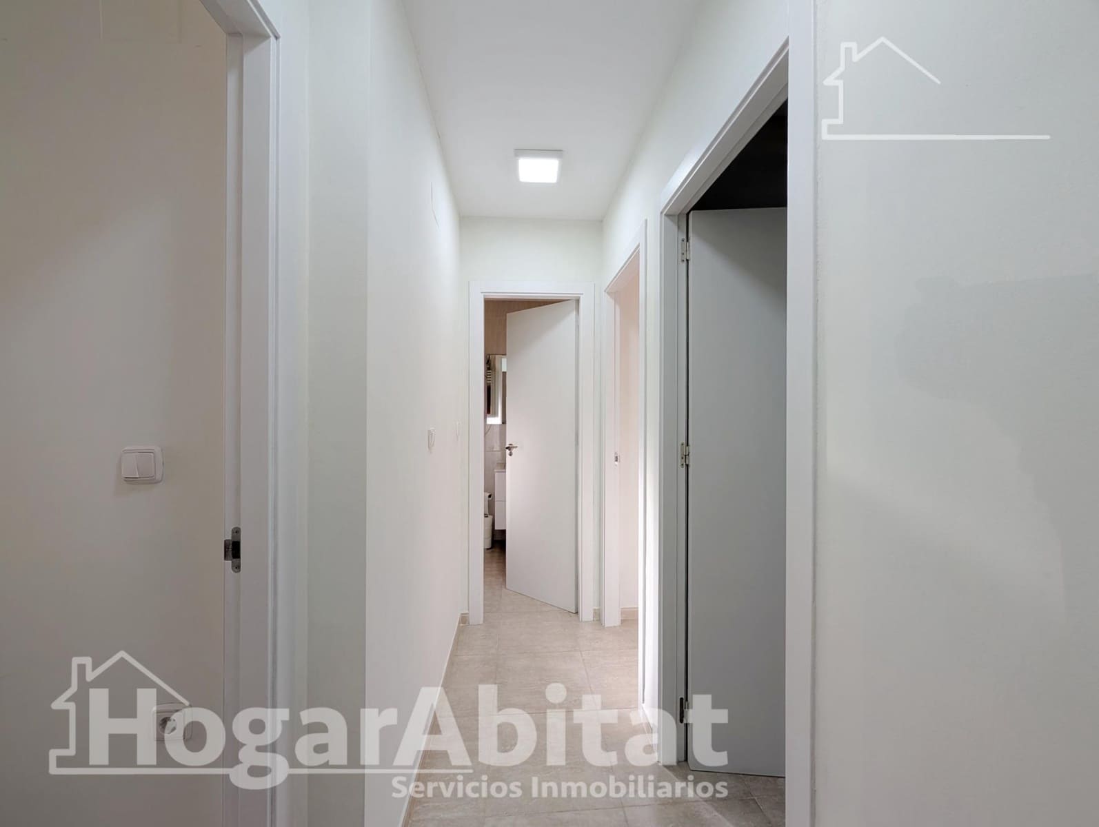 3 bedroom Flat for sale in Arenales del Sol with pool garage - € 349,000 (Ref: 9788454)