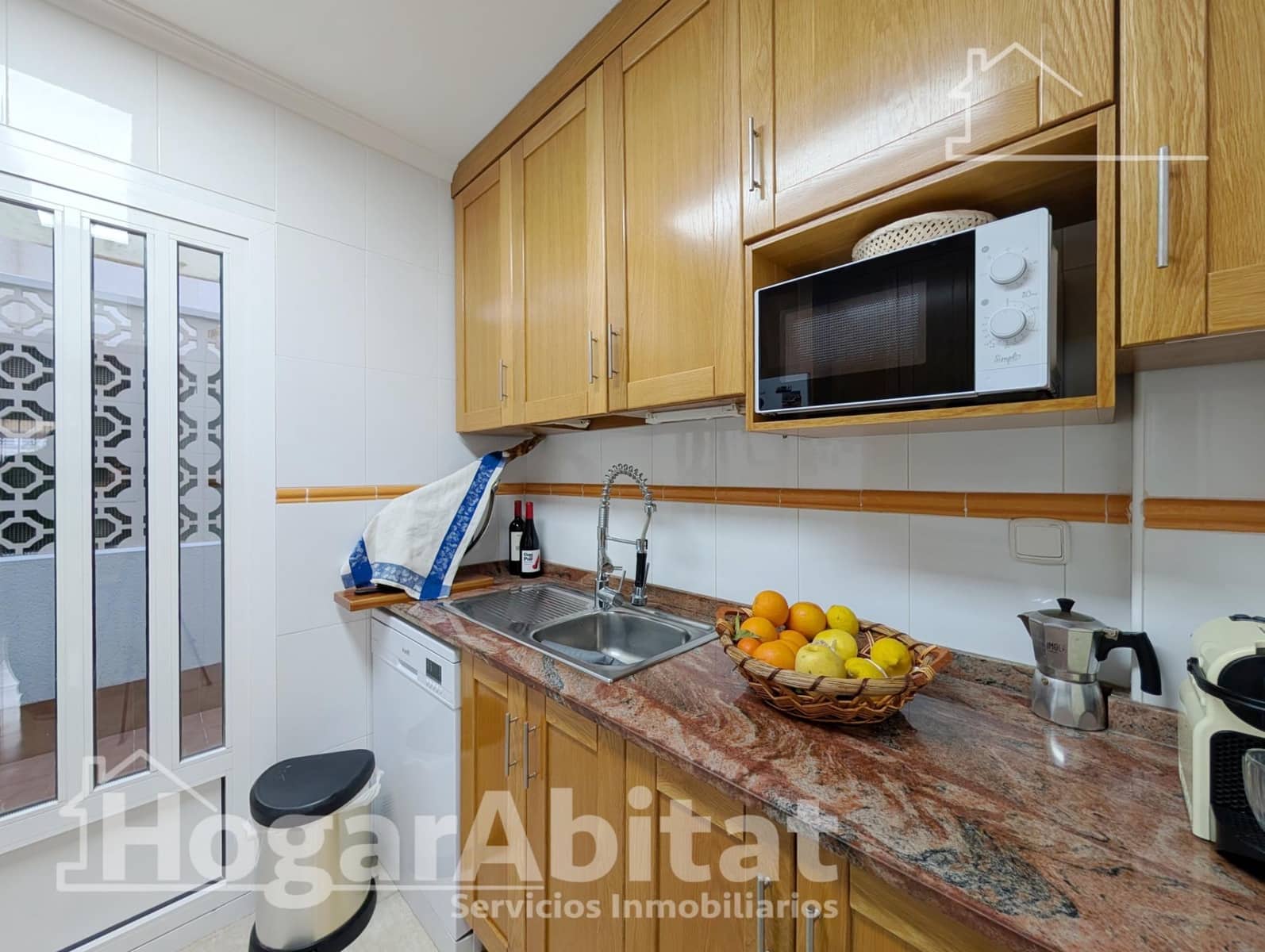 3 bedroom Flat for sale in Arenales del Sol with pool garage - € 349,000 (Ref: 9788454)