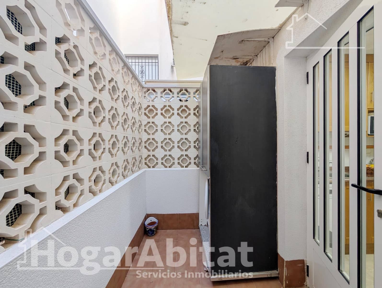 3 bedroom Flat for sale in Arenales del Sol with pool garage - € 349,000 (Ref: 9788454)